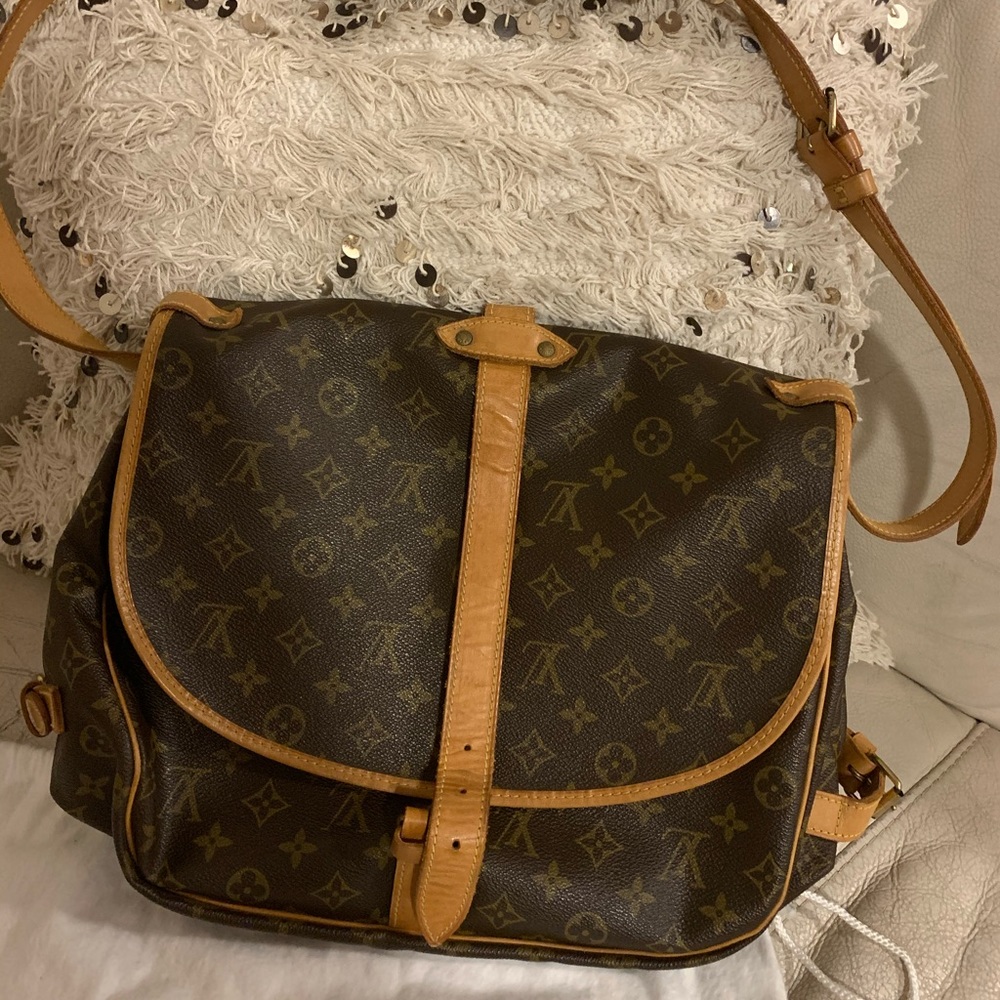 Louis Vuitton Monogram Saumur 35